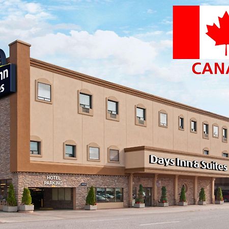 Days Inn & Suites By Wyndham Sault Ste. Marie On Eksteriør billede