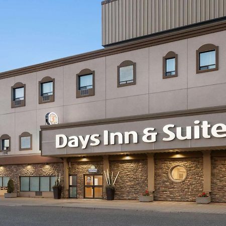 Days Inn & Suites By Wyndham Sault Ste. Marie On Eksteriør billede