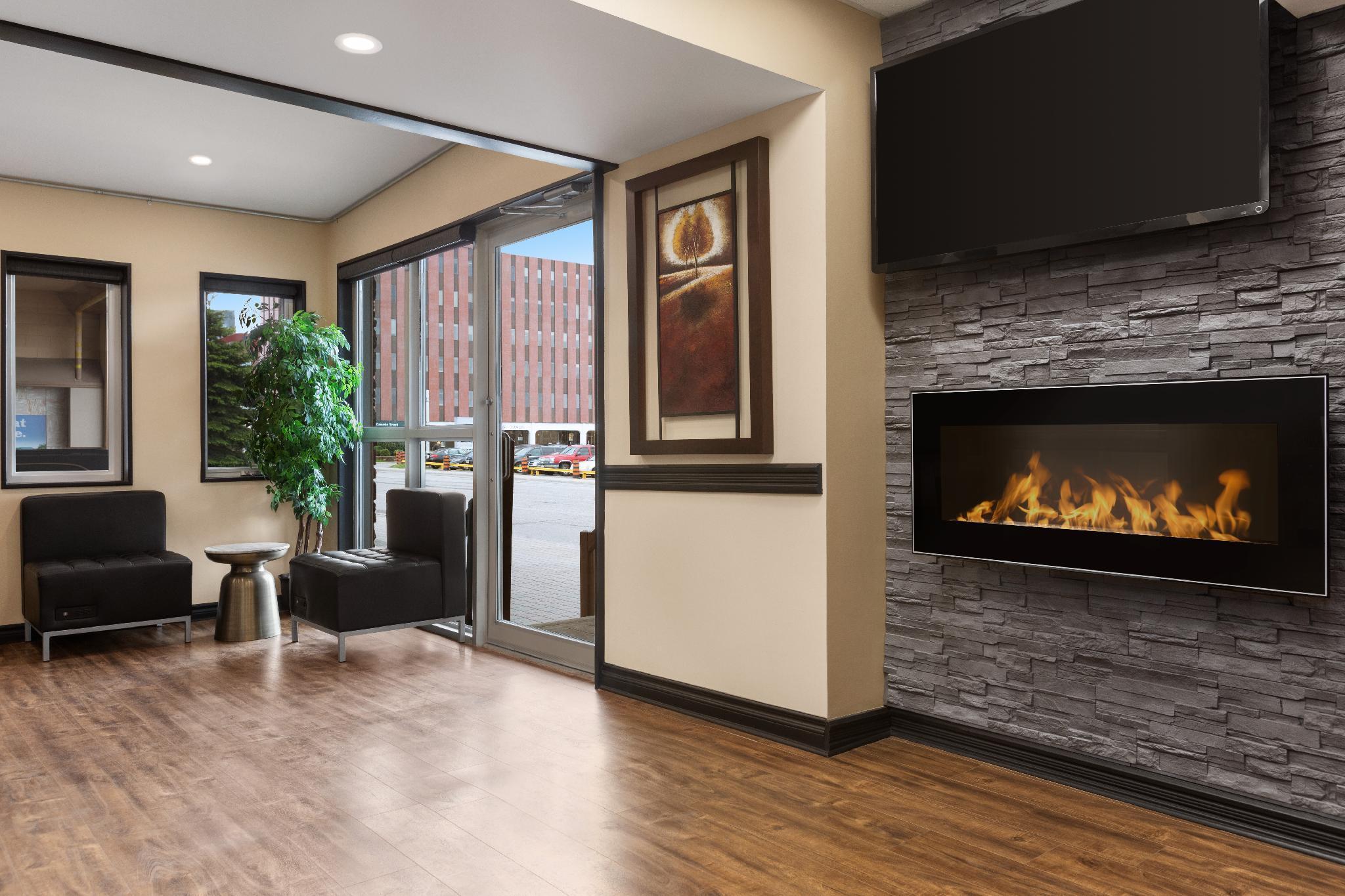 Days Inn & Suites By Wyndham Sault Ste. Marie On Eksteriør billede
