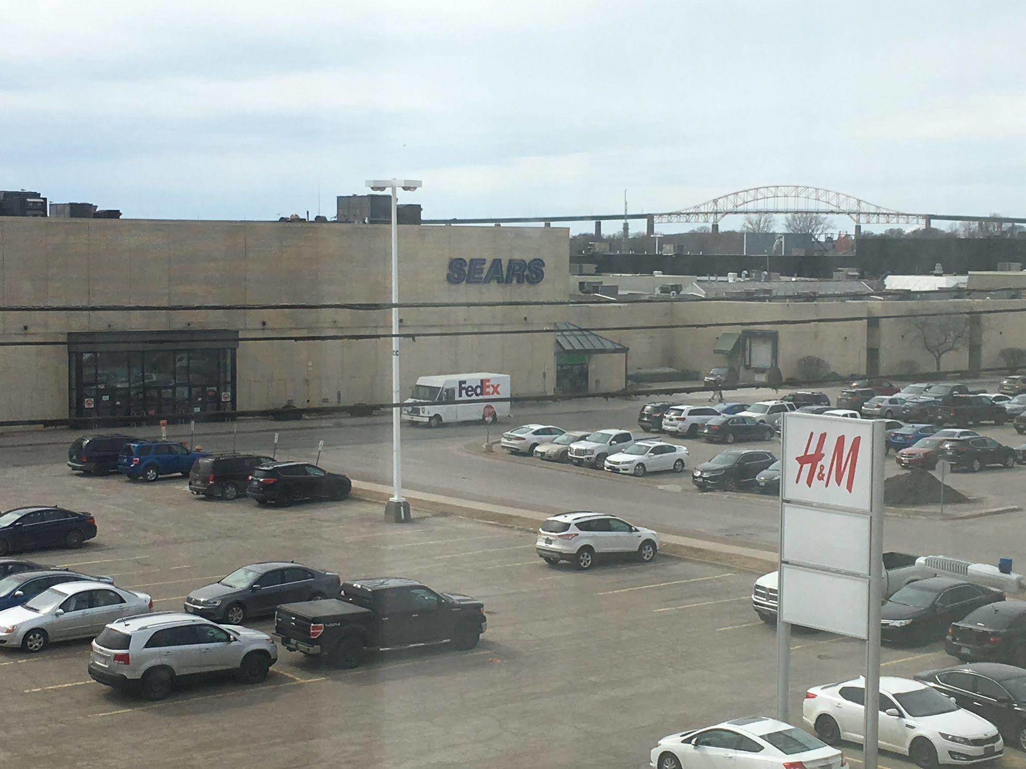 Days Inn & Suites By Wyndham Sault Ste. Marie On Eksteriør billede