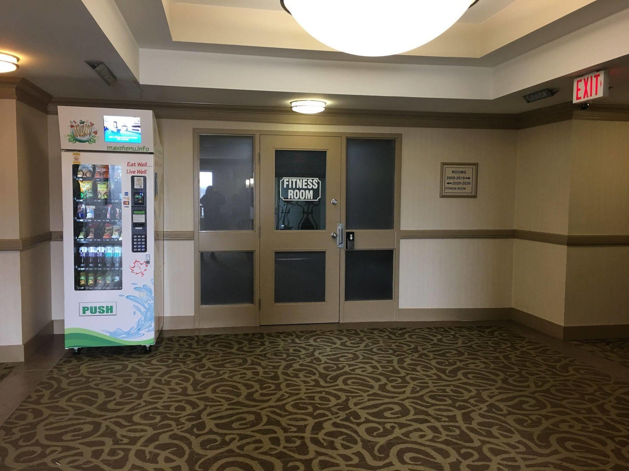 Days Inn & Suites By Wyndham Sault Ste. Marie On Eksteriør billede